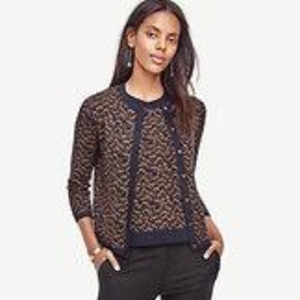 Ann Taylor | Wavy Jacquard Cropped Ann Cardigan - Sz XS